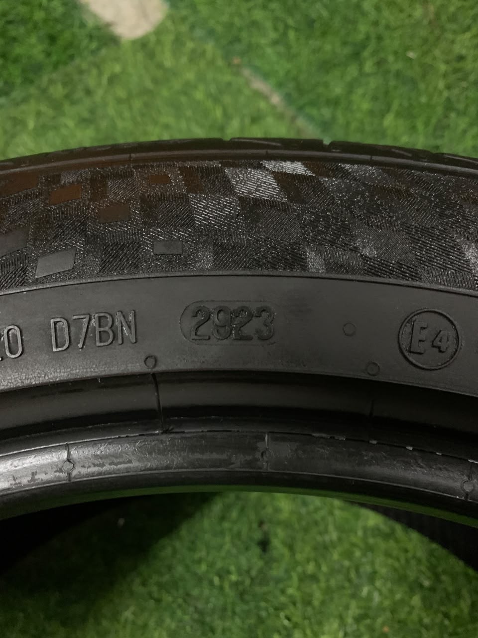 Tayar Continental MC6 275/40/18 2023