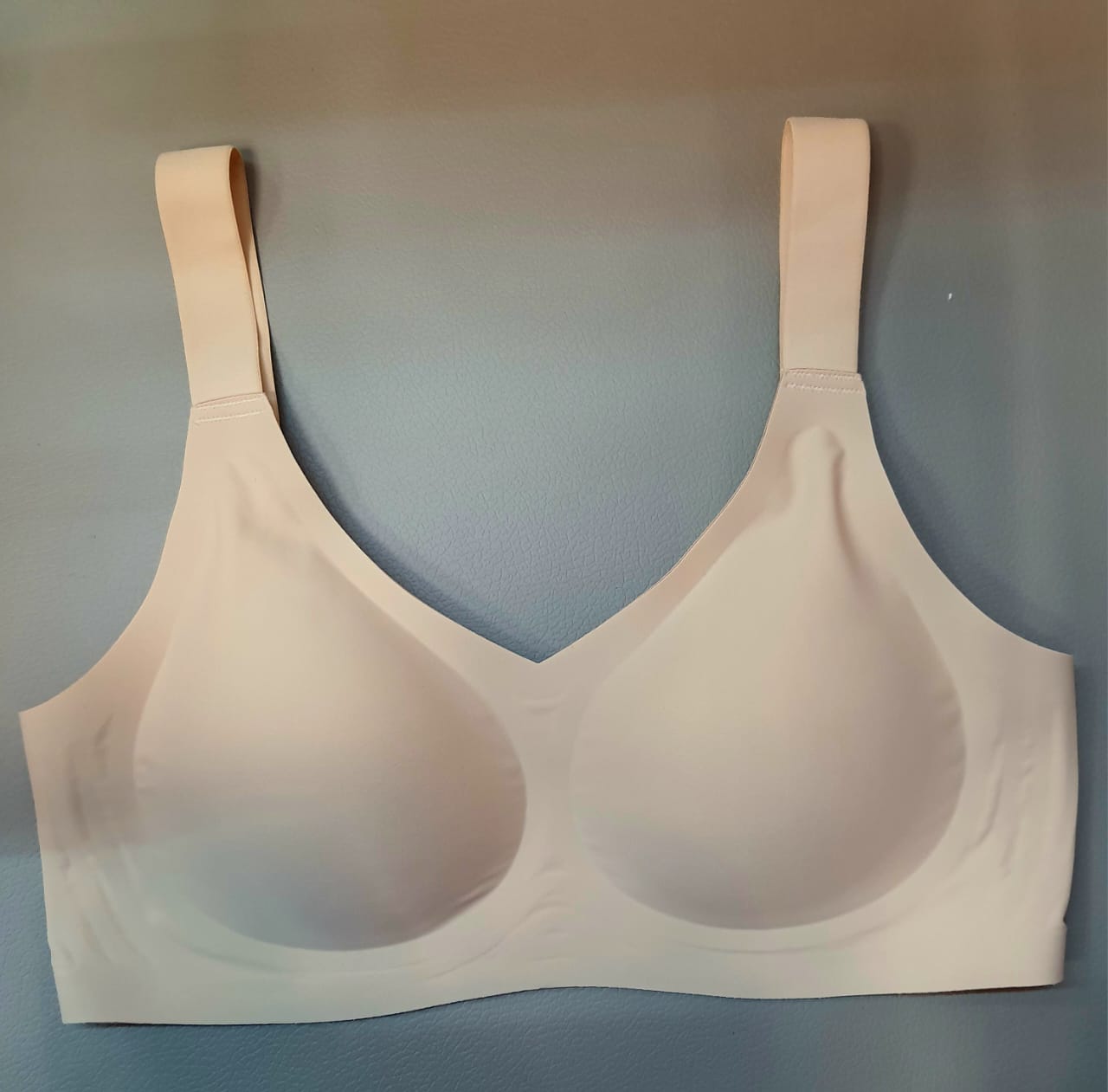 BRA SEAMLESS CODE #058