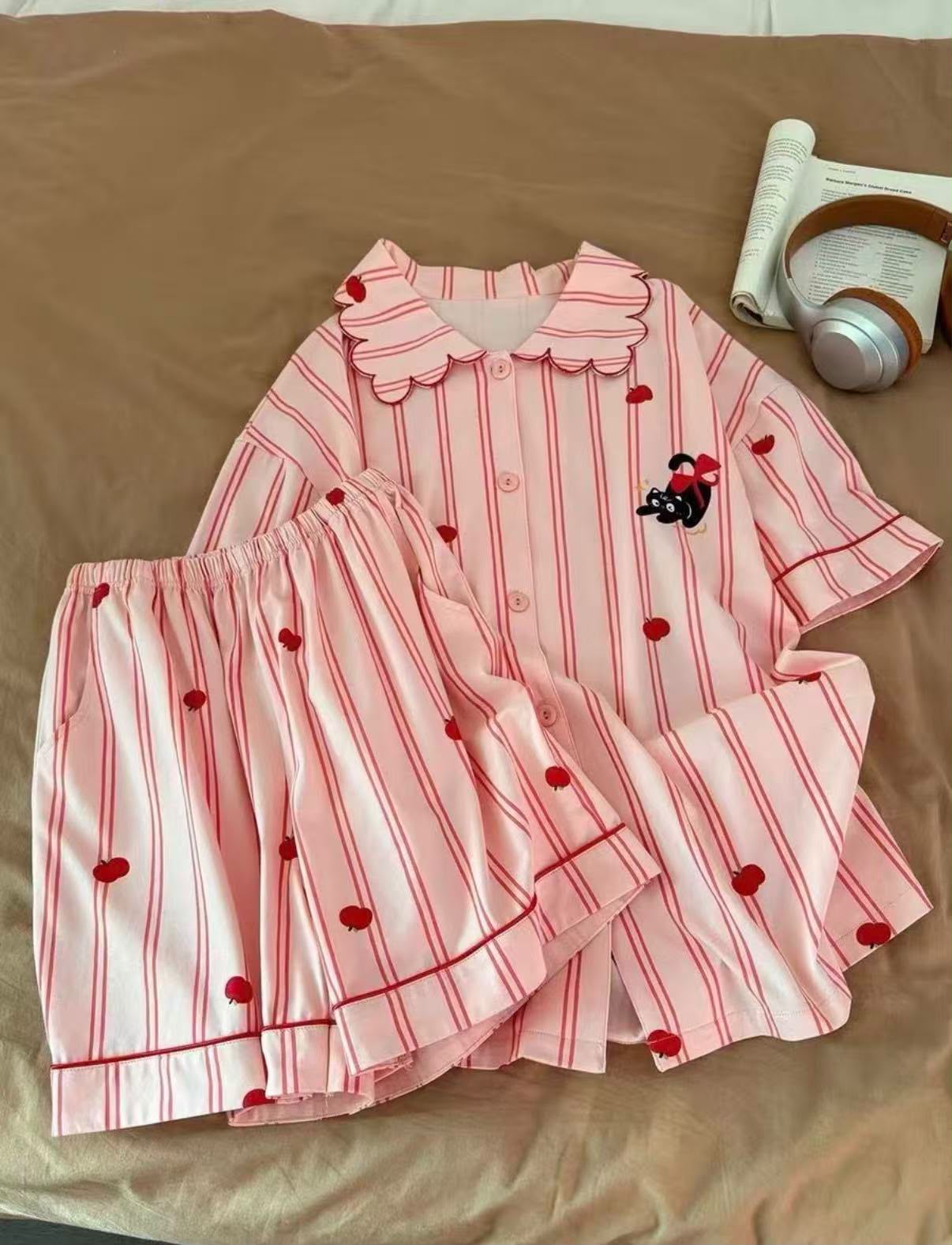 PINK KUCING